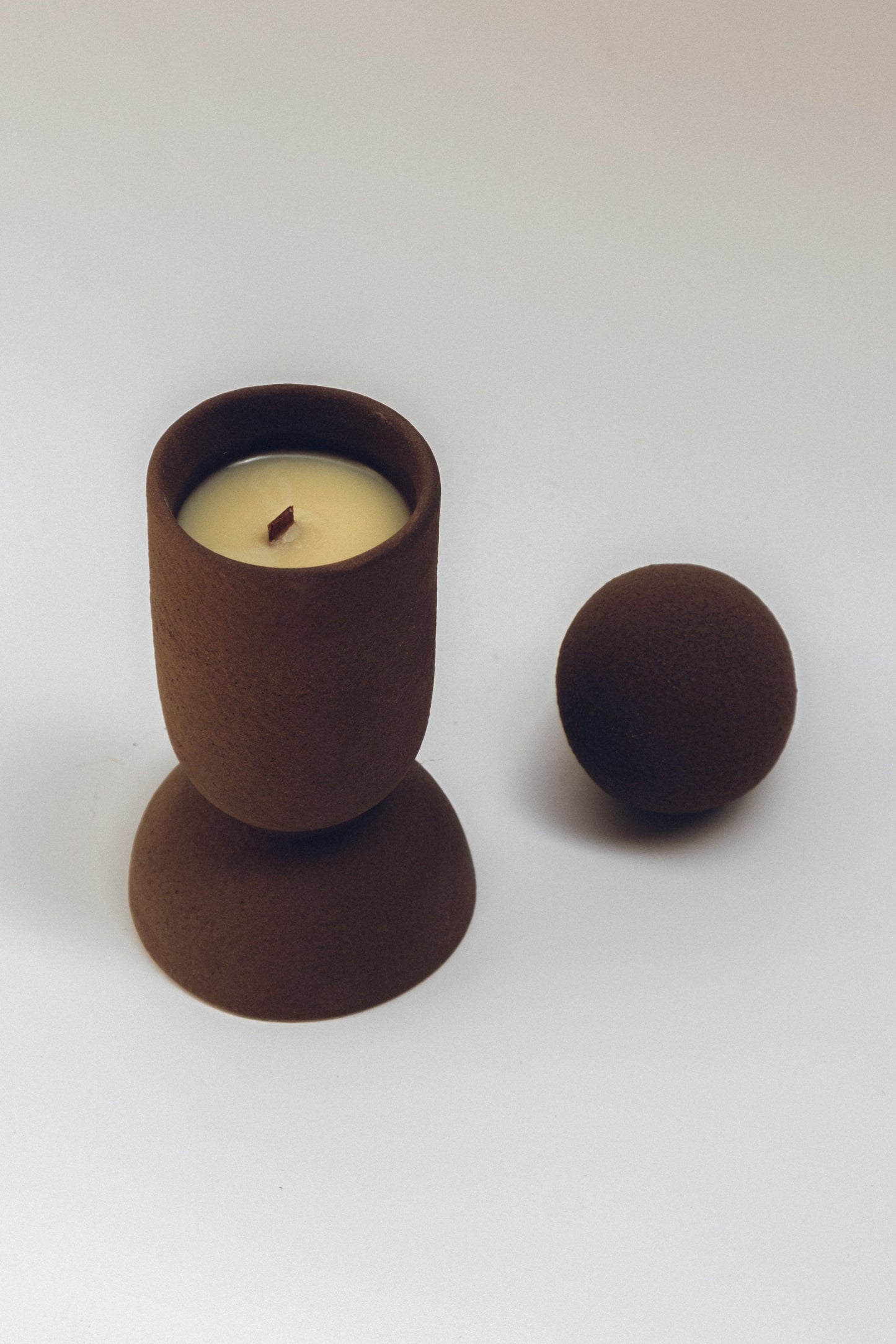 Aura Scented Ceramic Candle Terre