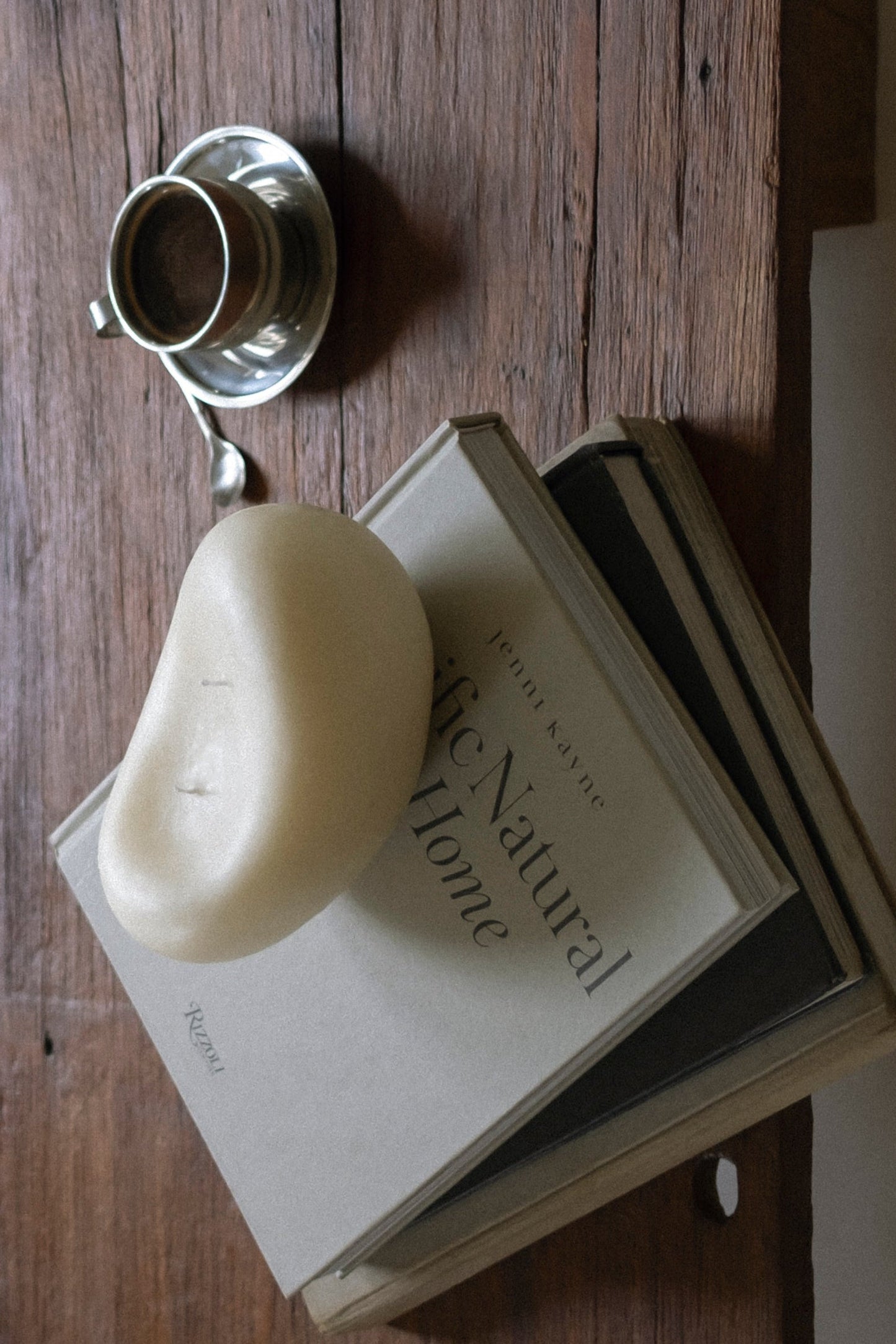 Nesoi Scented Candle