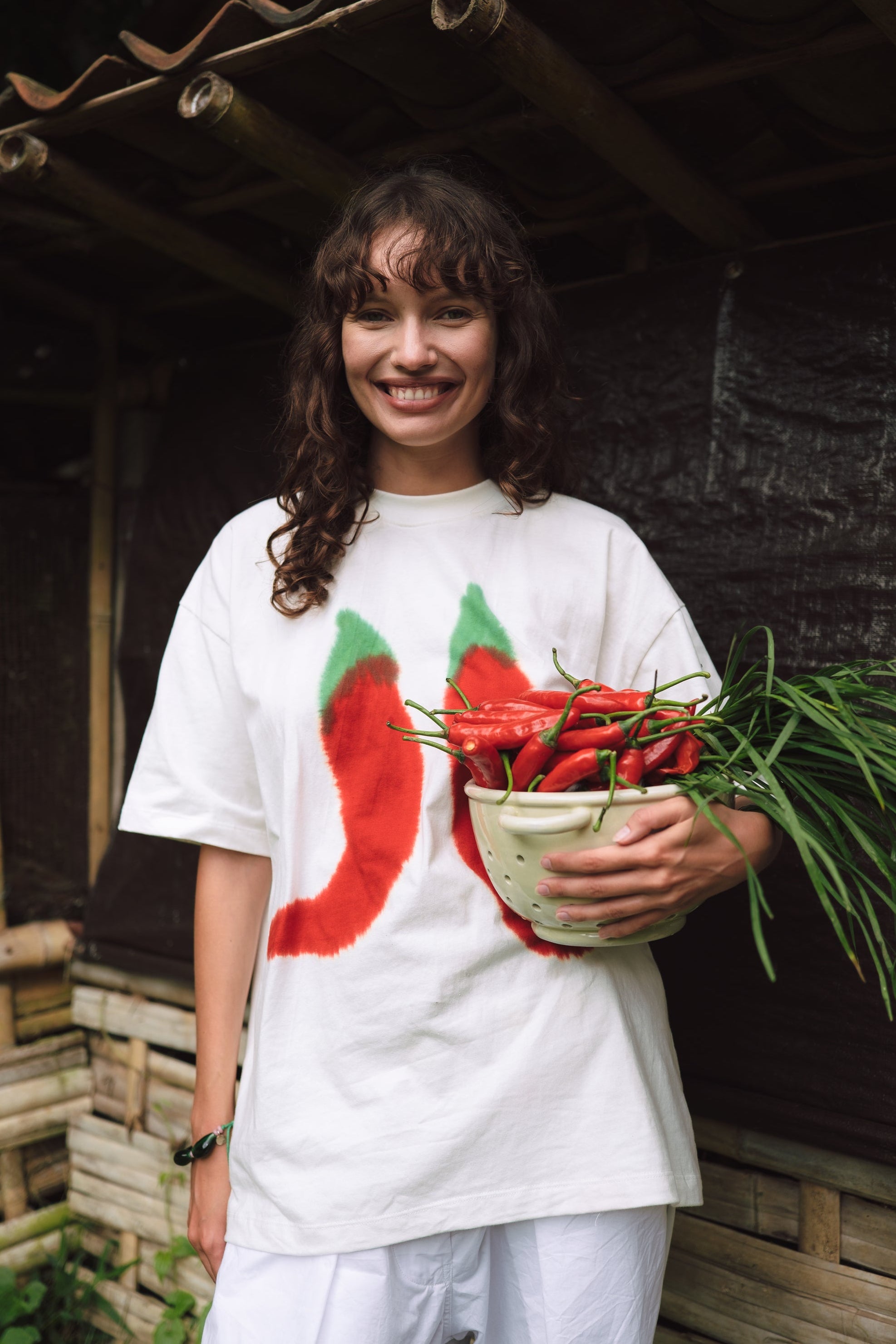 Hand-painted T-shirt – ALAMÍ STUDIO