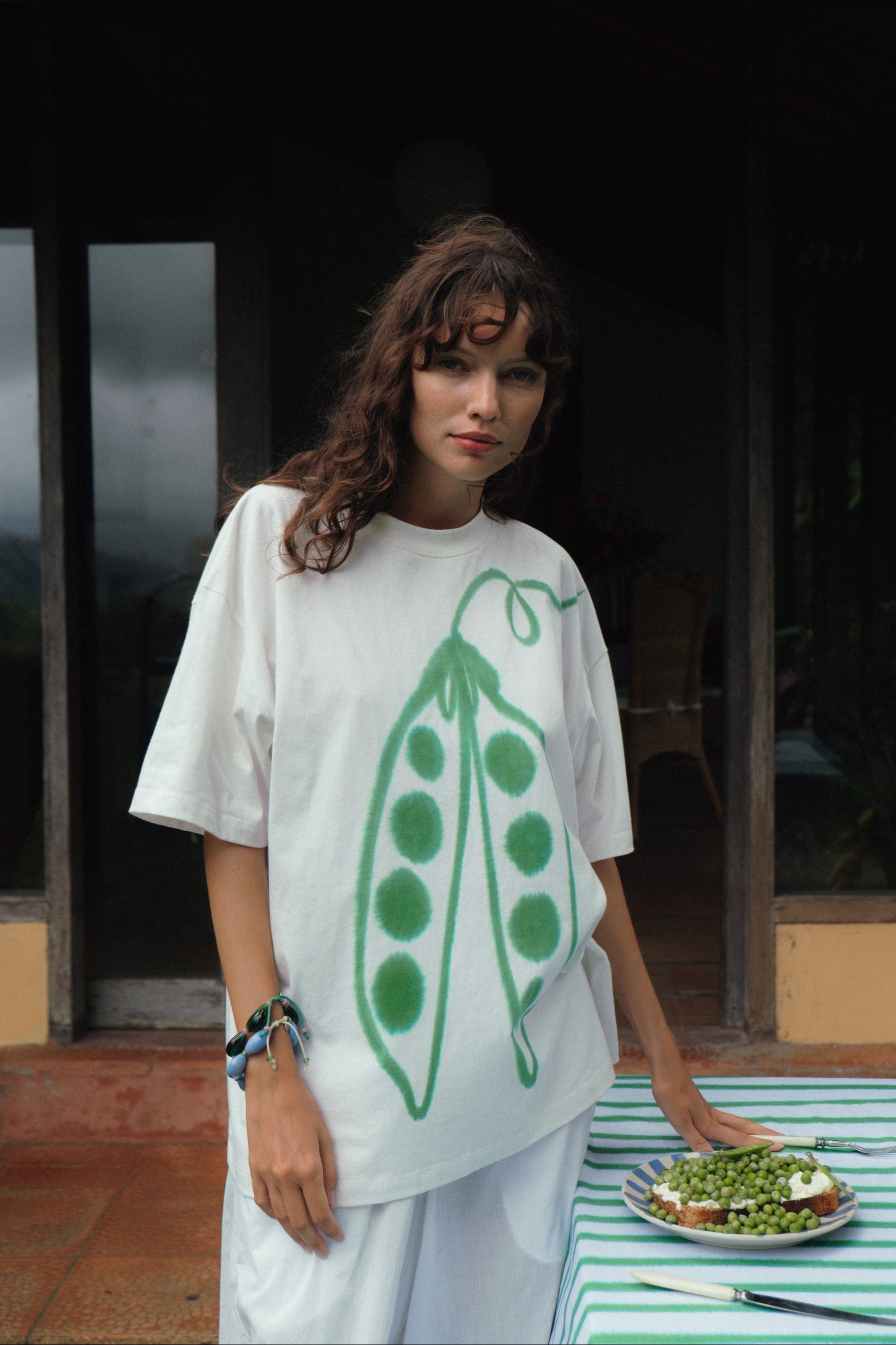Hand-painted T-shirt – ALAMÍ STUDIO