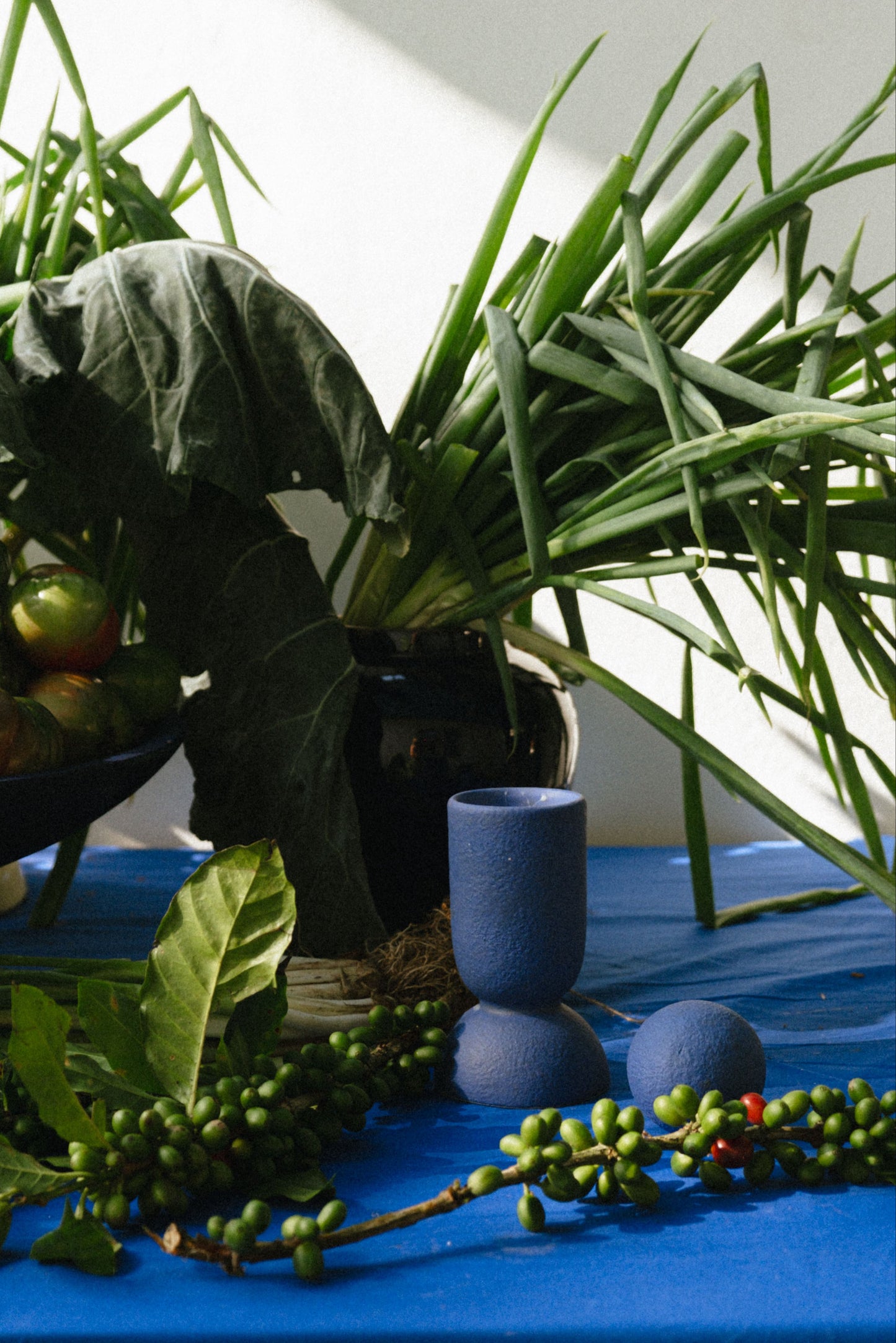 Aura Scented Sculpture Candle Indigo